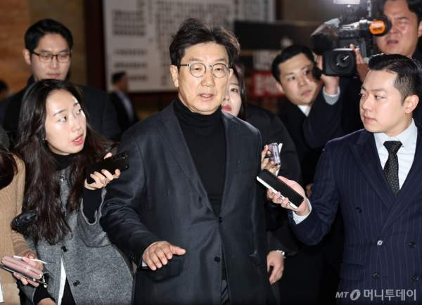 권성동 국회의원 정치 경력