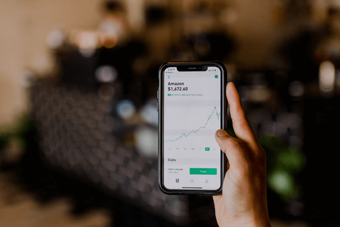 주식 가상투자 하는모습