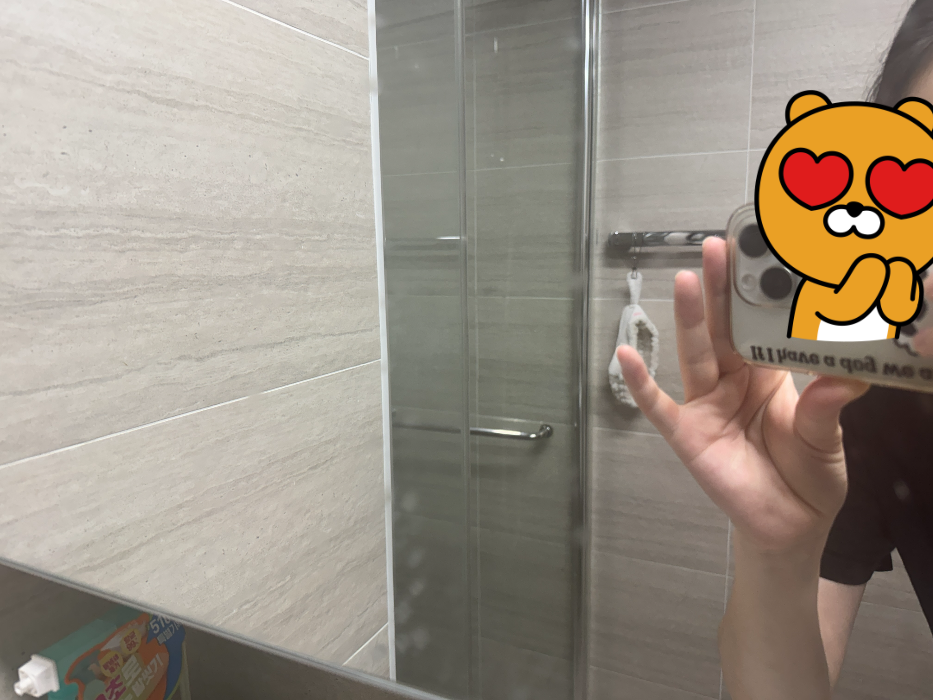거울 얼룩 제거 방법, 매일 사용하는 욕실 거울을 깨끗하게 관리하는 습관