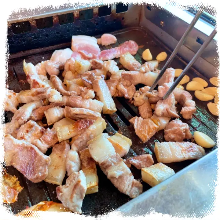 30년 노포 모둠 돼지구이 흙돼지 전문점 도톰한 삼겹살 추천 식당 충북 옥천 맛집