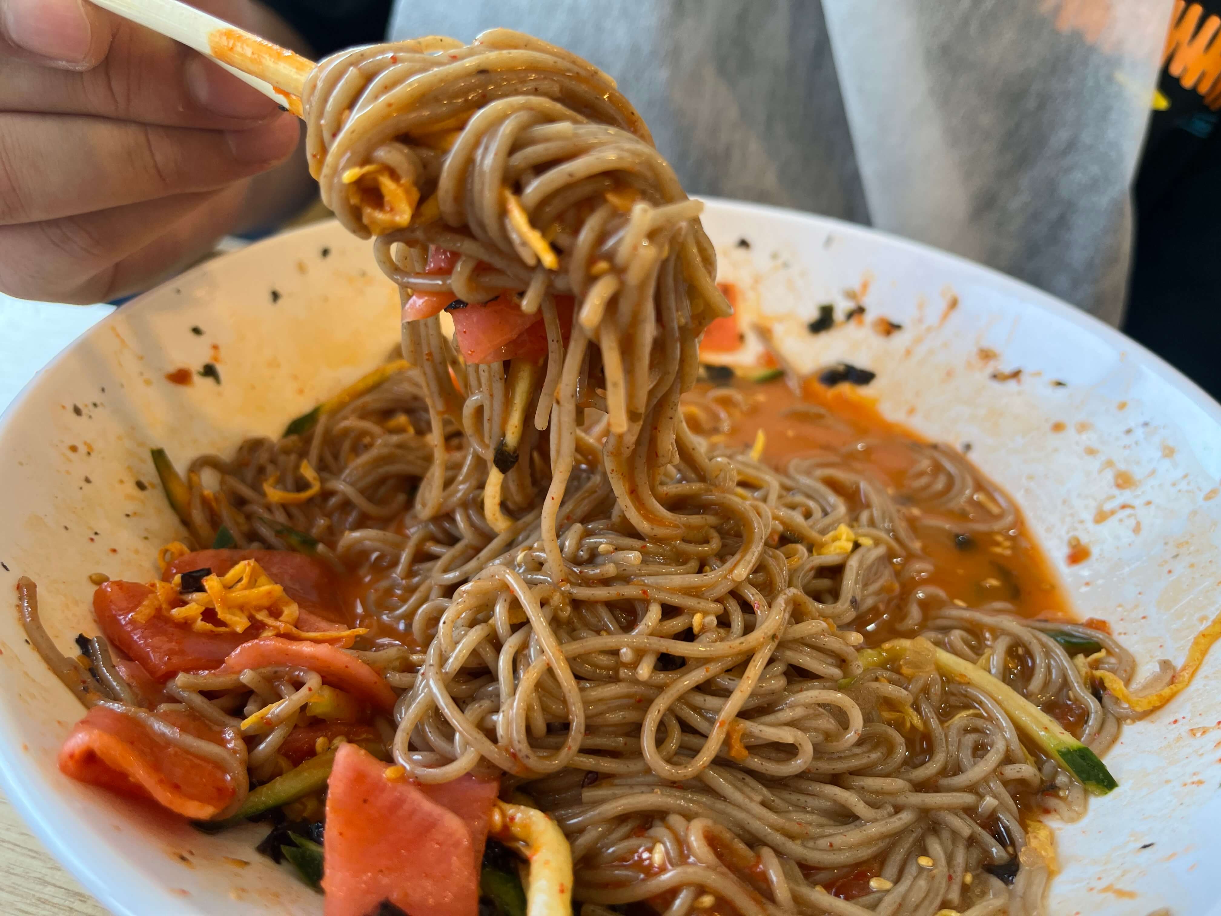 여수 메밀 식당 비빔막국수