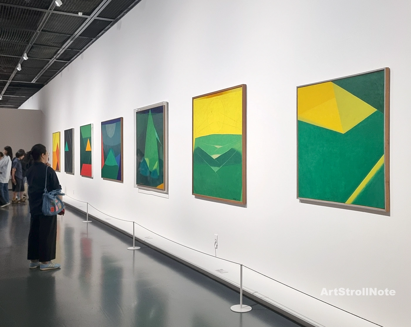 <유영국 산은 내 안에 있다> 전시회 전경, 1960~1970년대 작품 섹션-ArtStrollNote