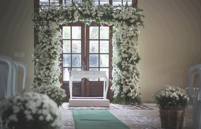 스페인의 결혼식: 화려한 의상과 플라멩코