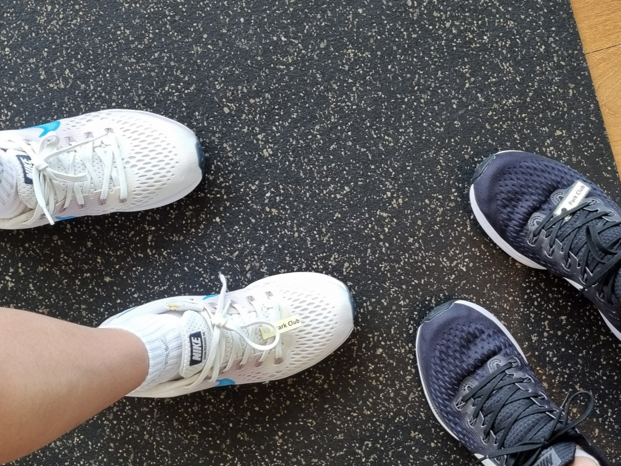 파크하얏트_헬스장_신발대여