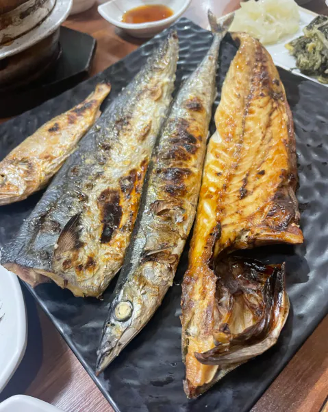 생생정보 대결 맛 대 맛 모둠생선구이 vs 돌솥밥 4총사 음식점 위치