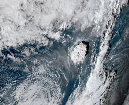 남태평양 통가 인근 해저 화산 대폭발 모습 VIDEO: Tonga underwater volcanic eruption creates tsunami waves