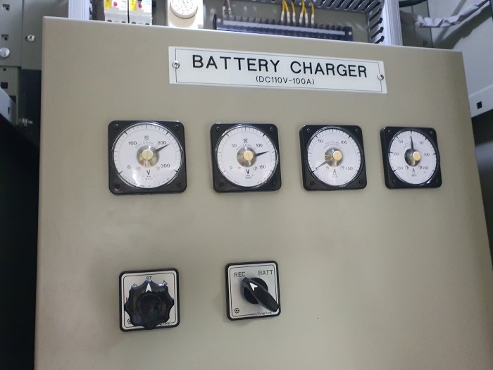 정류기반-전압-전류-계기