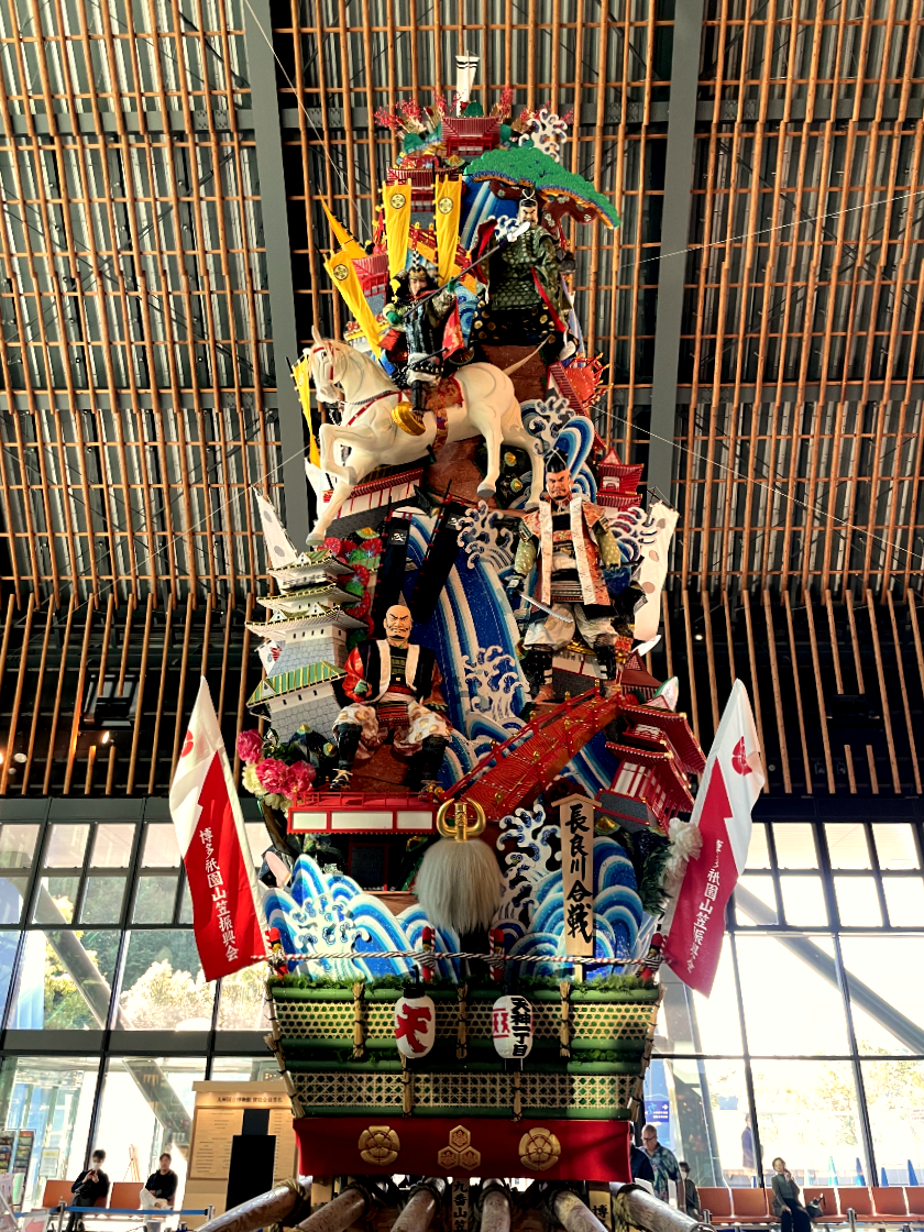 규슈국립박물관 실내 미술장식품