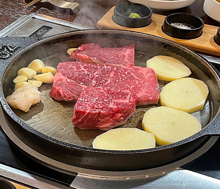 토밥즈 한우식당