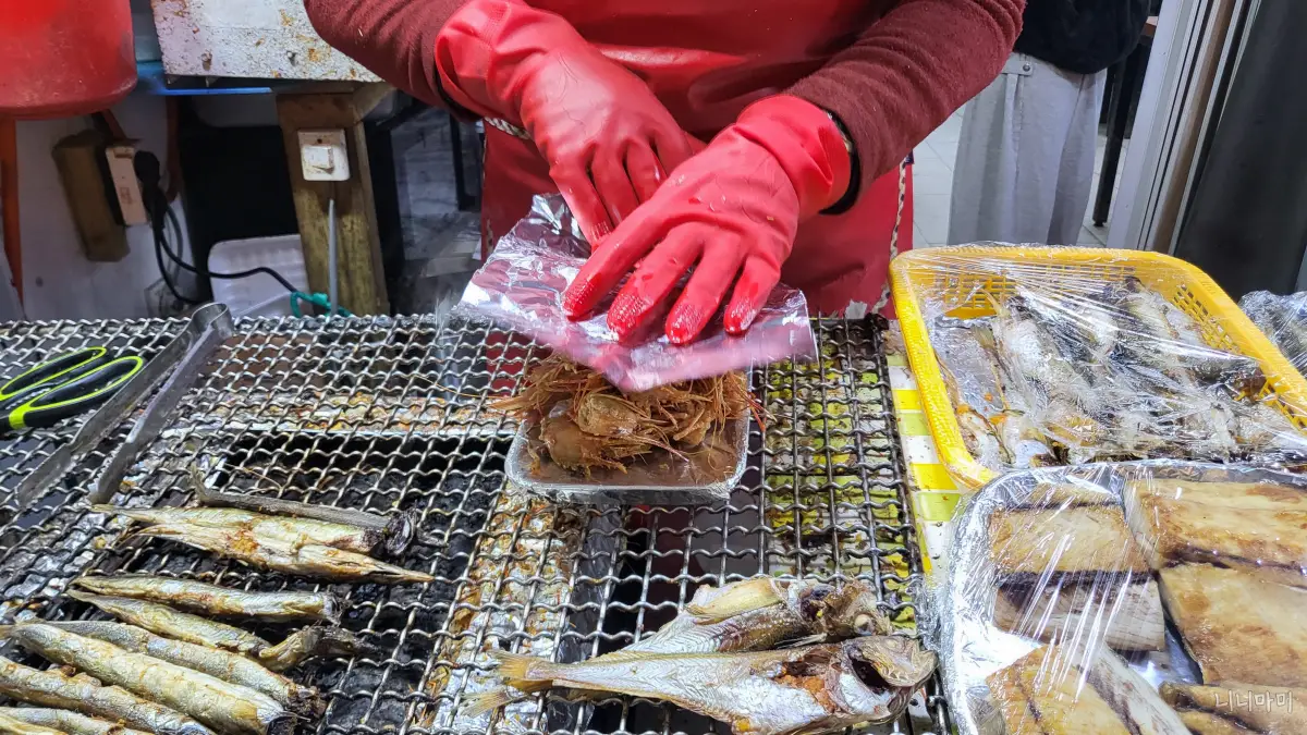 새우머리는-구워야제맛