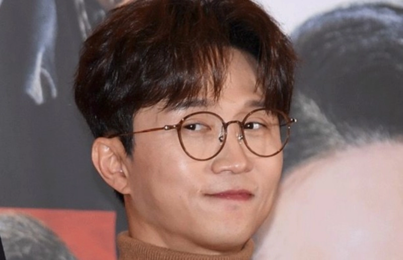 웅남이 평론가 이용철 한줄평 논란