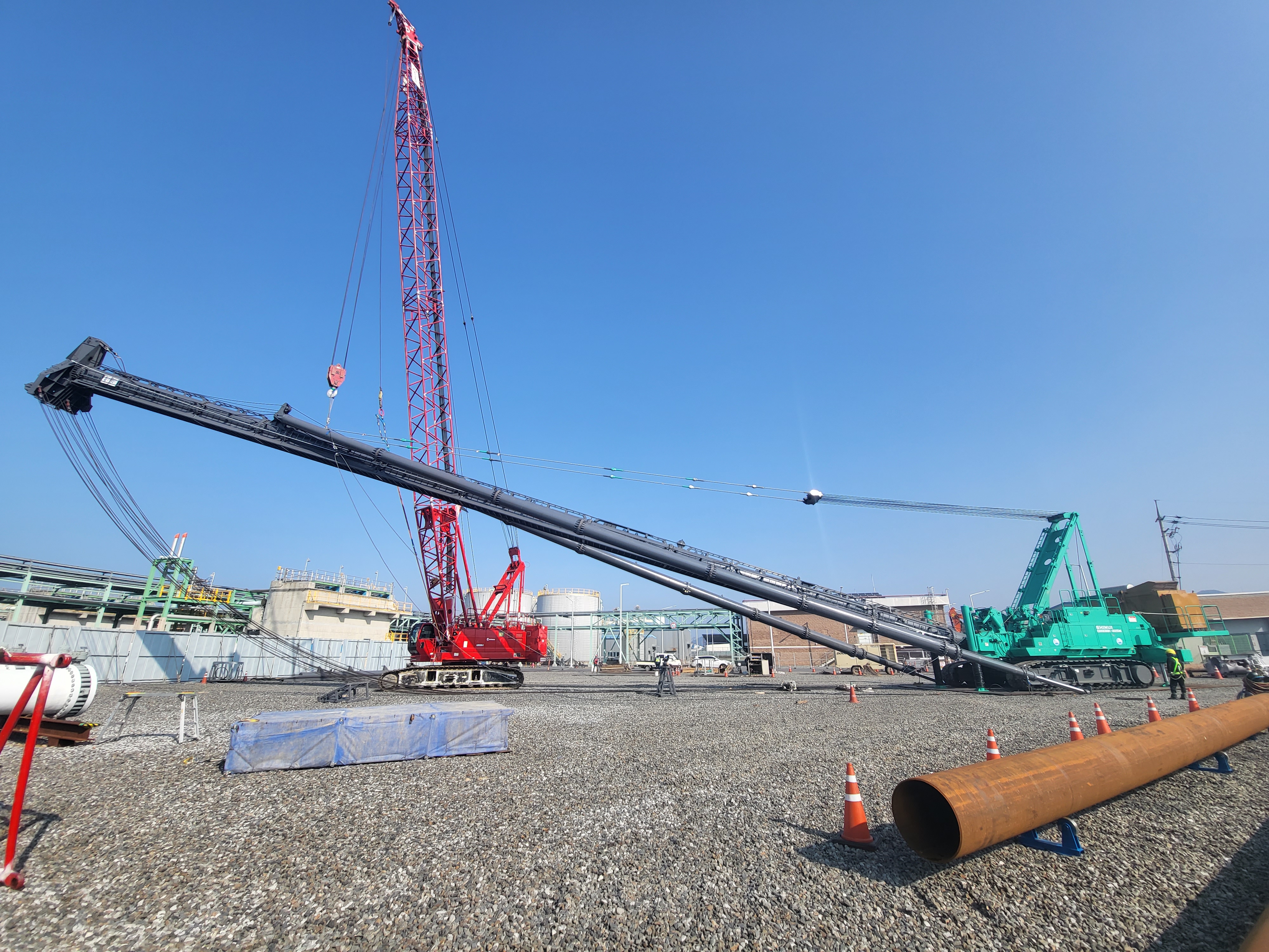 천공기 리더 세우는 모습