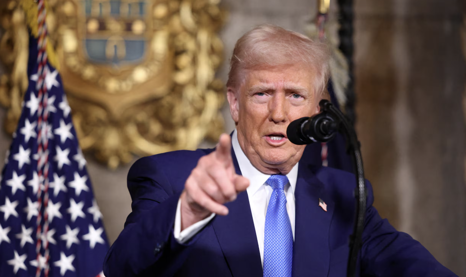 미국 자동차 부품 25% 관세 발표하는 트럼프