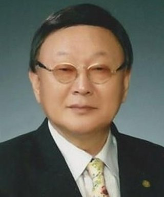 김충식 사업 및 비선실세