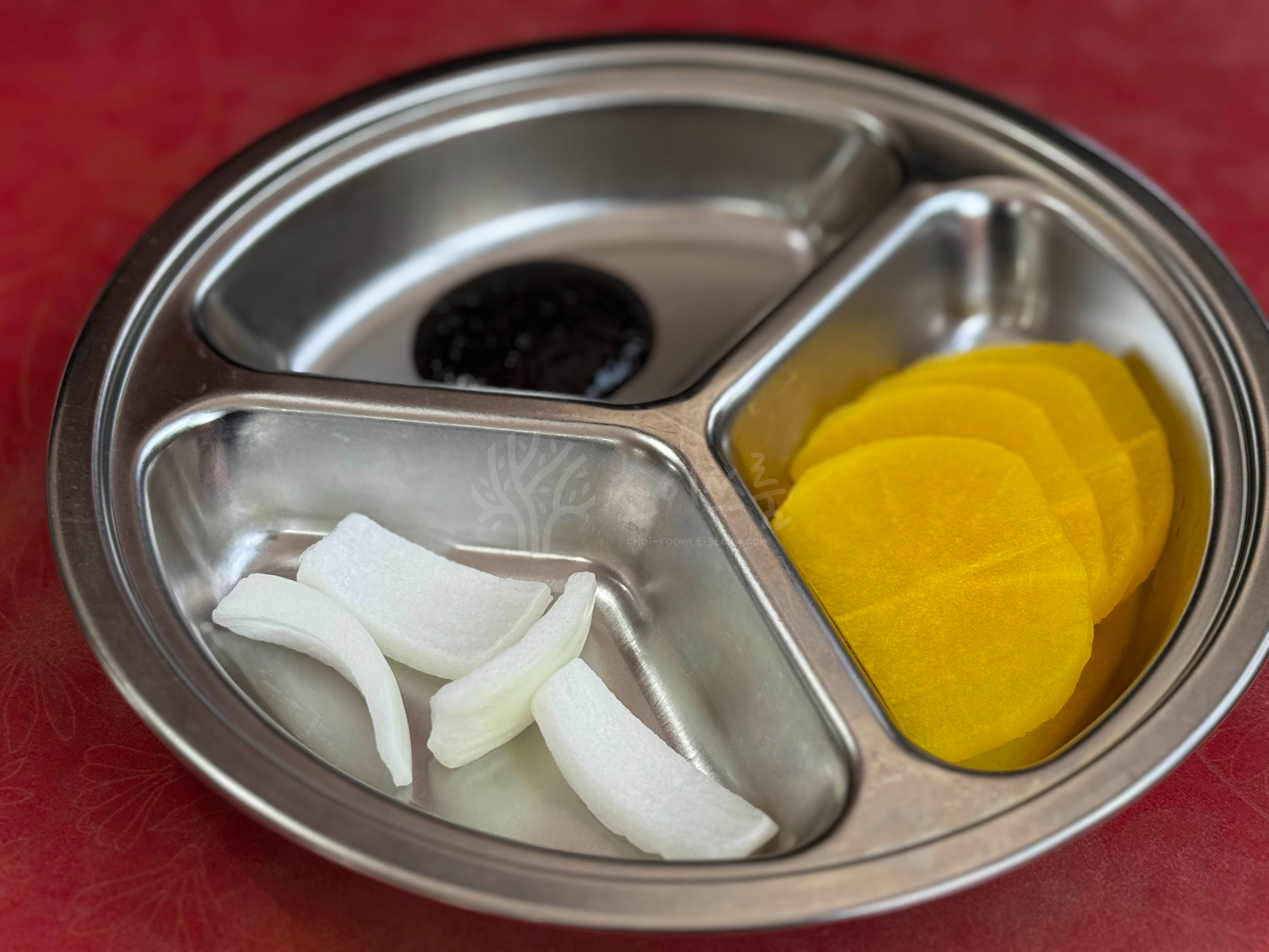 양파&amp;#44; 단무지&amp;#44; 춘장