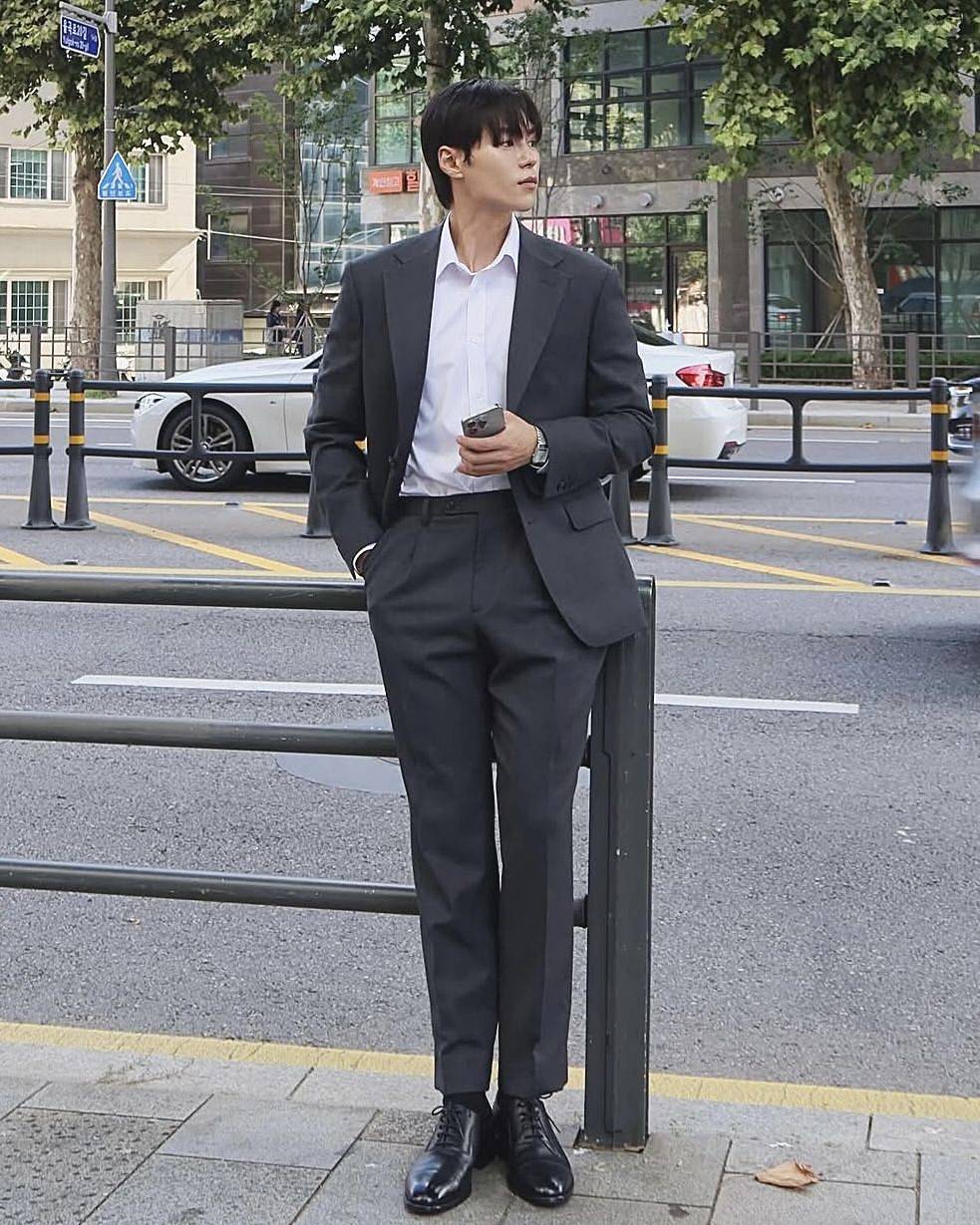모델-이상윤
