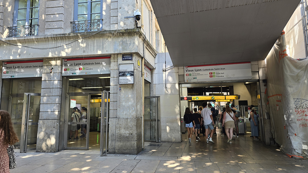 푸르비에르 노트르당 대성당 푸니쿨라 역