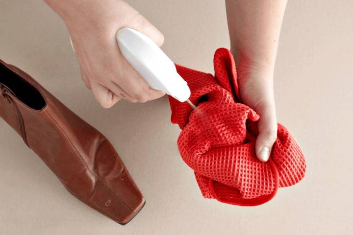 가죽부츠 닦는 방법 제설제 흰얼룩 소금얼룩