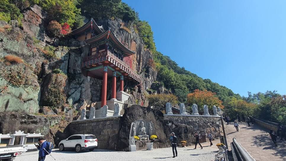 구례 사성암 : 구례 오산 절벽 위의 기도처, 하늘과 맞닿은 사찰 절벽 위 입지와 압도적인 조망