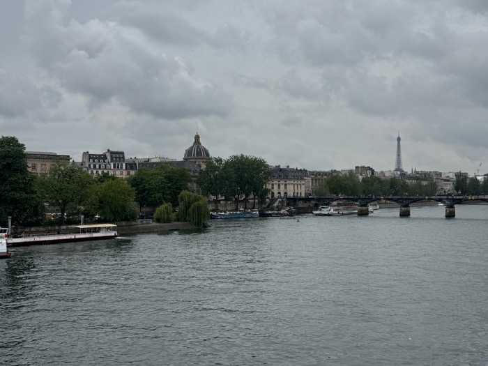 paris seine river walk cloudy sky paris view