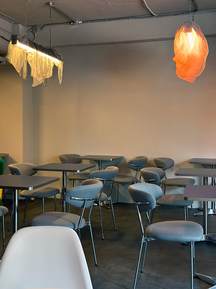 을지로 신상 카페 을지작업 CAFE & BAR 낮에는 커피, 저녁엔 칵테일바