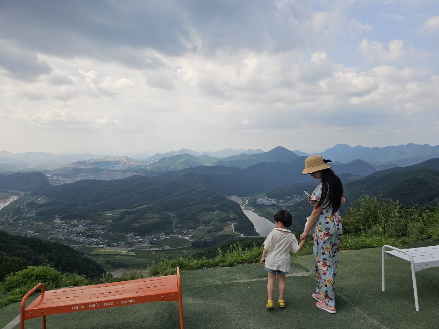 단양여행기 [3: 카페산] - Trip to Danyang [3: Cafe Sann]