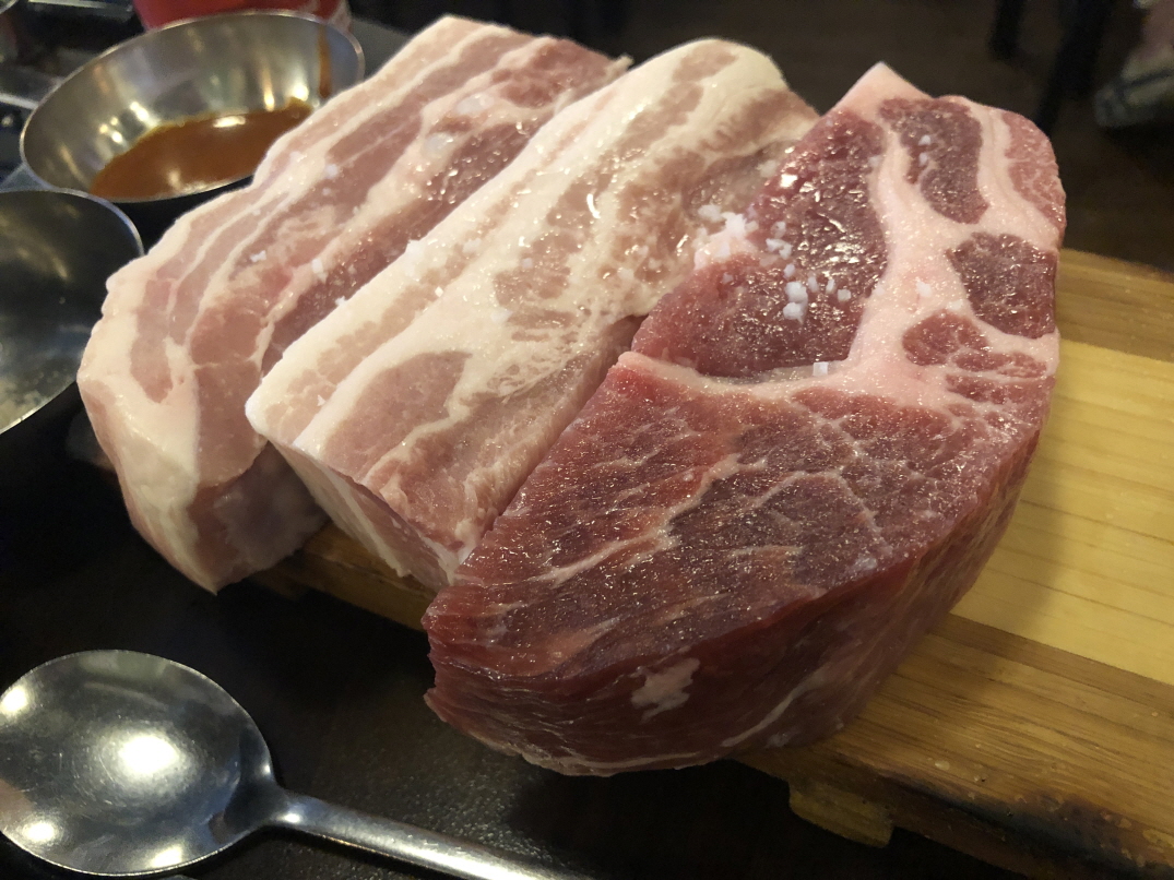 삼겹살과 목살 반반 한판