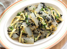 청포묵 김가루무침