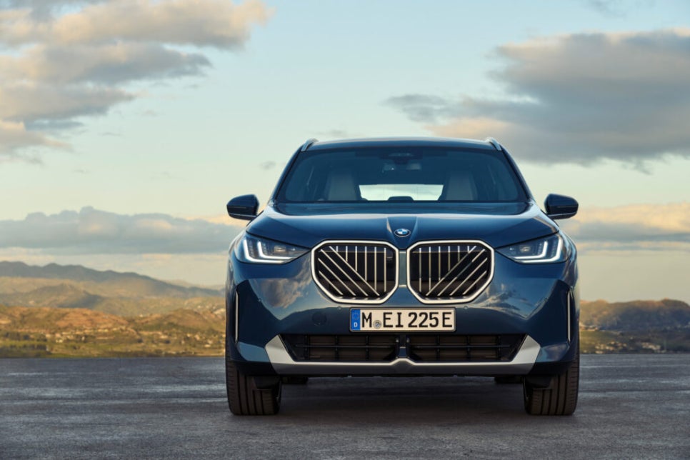 2025 BMW X3 풀체인지 전면부 디자인