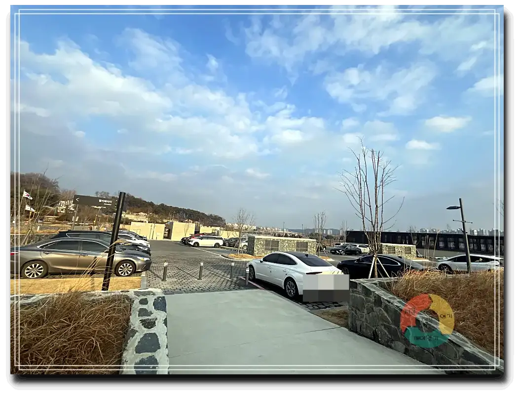 화성시독립운동기념관_주차장-야외