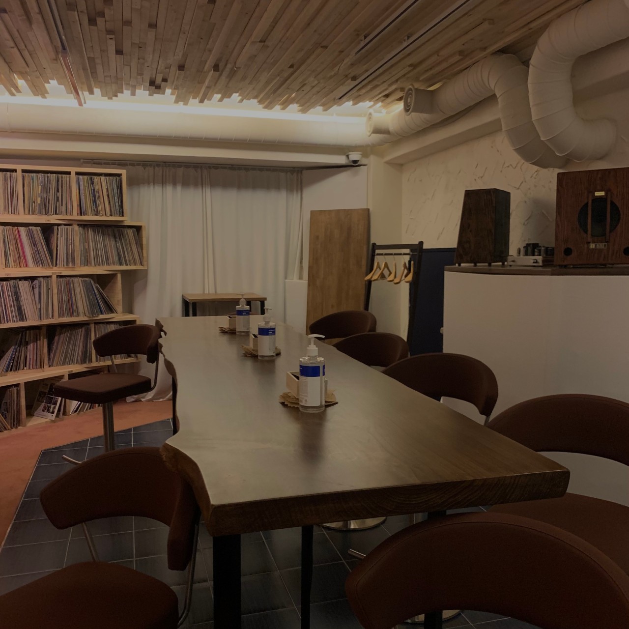 들리는 것에만 집중하는 공간, 음악감상실 리스닝룸 백지화