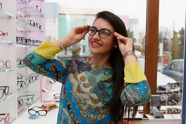 눈에 실핏줄이 터지는 이유