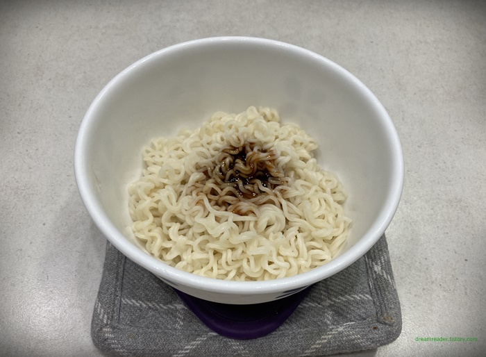 팔도 꼬간초 비빔면 조리 후