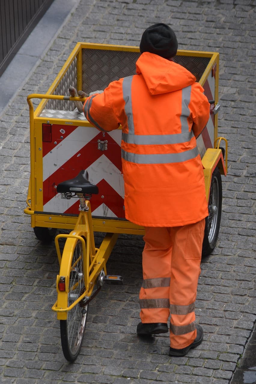 지역 축제 이후 발생하는 쓰레기 문제 집중 분석