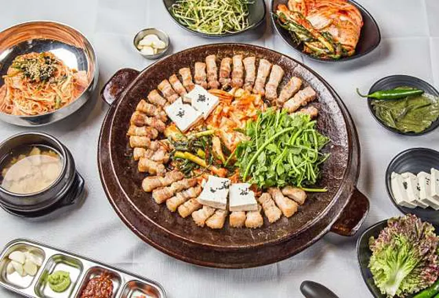 솥돈 중동현대점