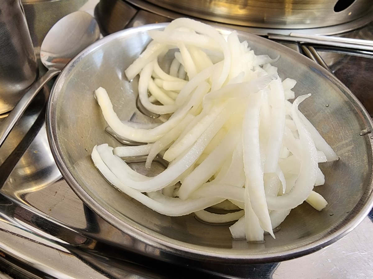 모모즉석떡볶이 무생채