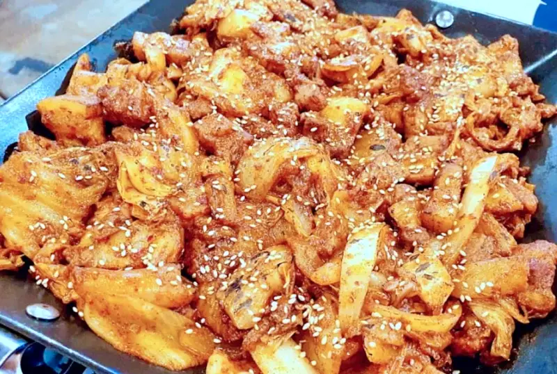 미운우리새끼 미우새 김종국 남창희 딘딘 소야 축구 풋살 마치고 간 눈꽃 치즈 삼겹 김치 구이 삼겹살 맛있는 식당 잠실새내역 잠실 고깃집 맛집