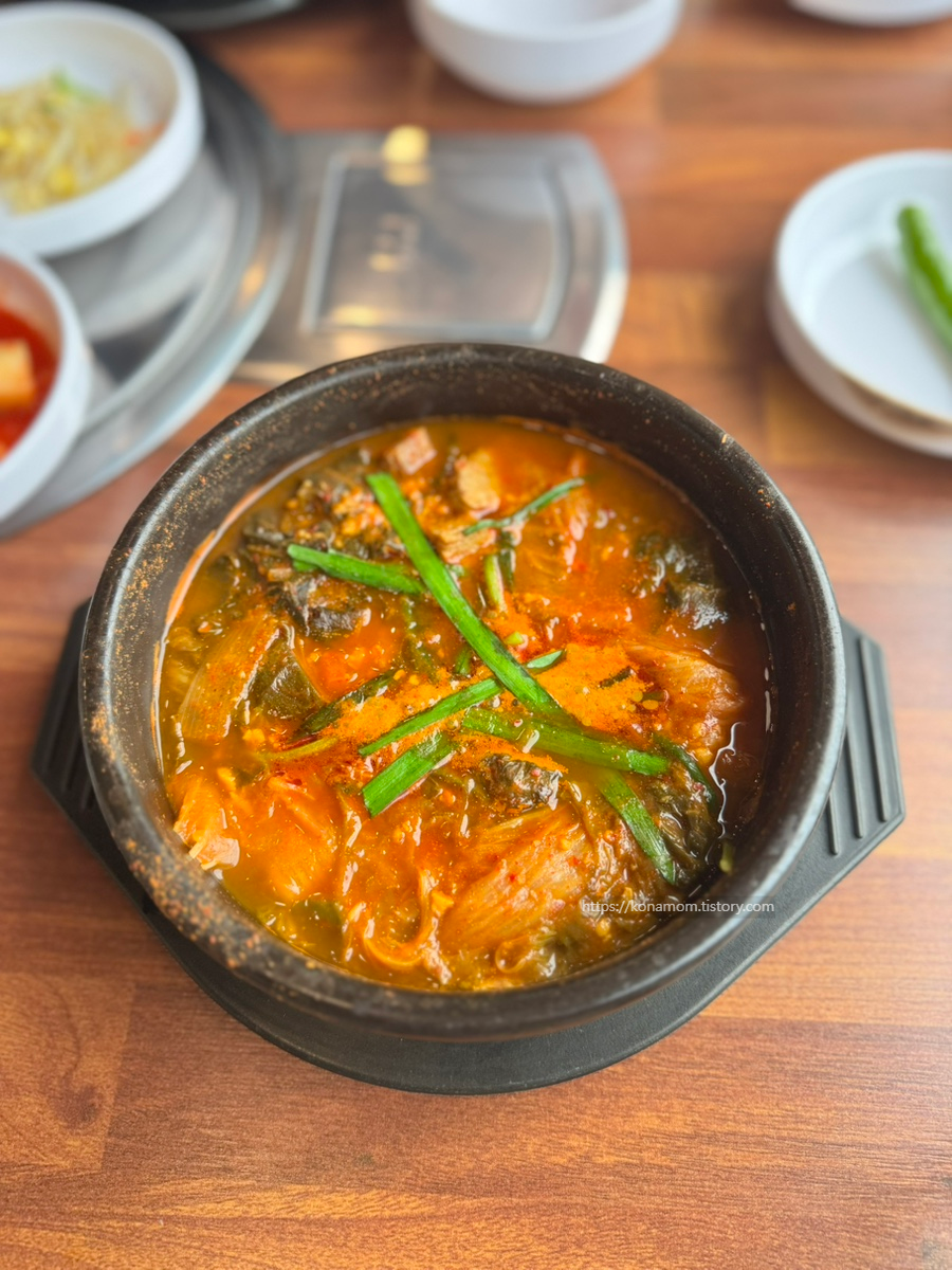 든든하게 해장되는 대관령 가마솥 설렁탕 한우국밥