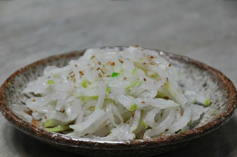 고소하고 포슬하게 요리한 들깨무나물 완성 모습