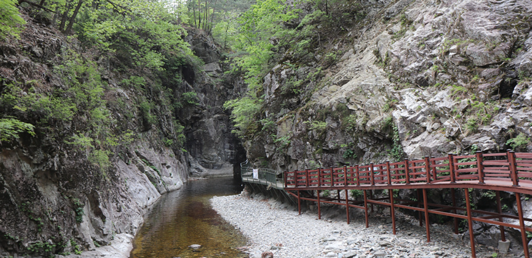 삼척의 &lsquo;덕풍계곡길