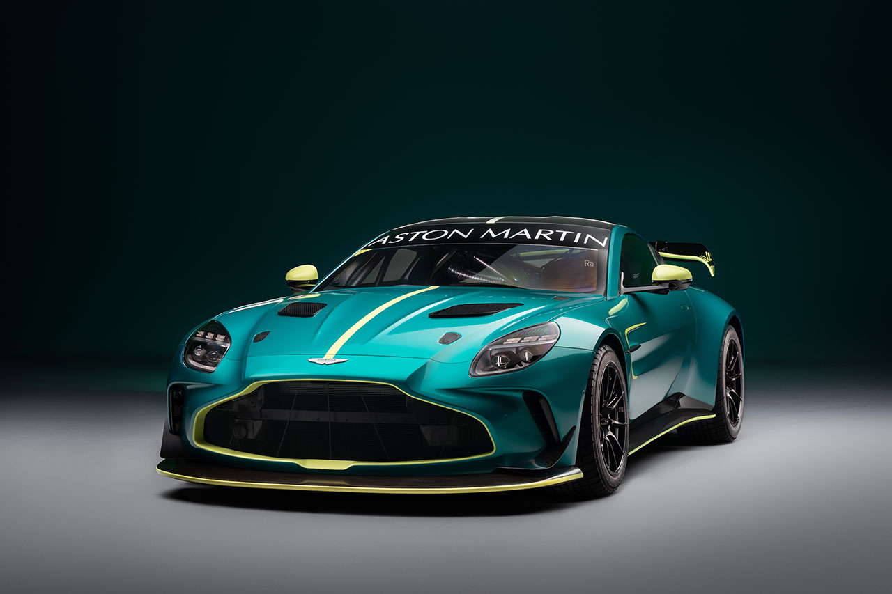 밴티지 GT4 모습