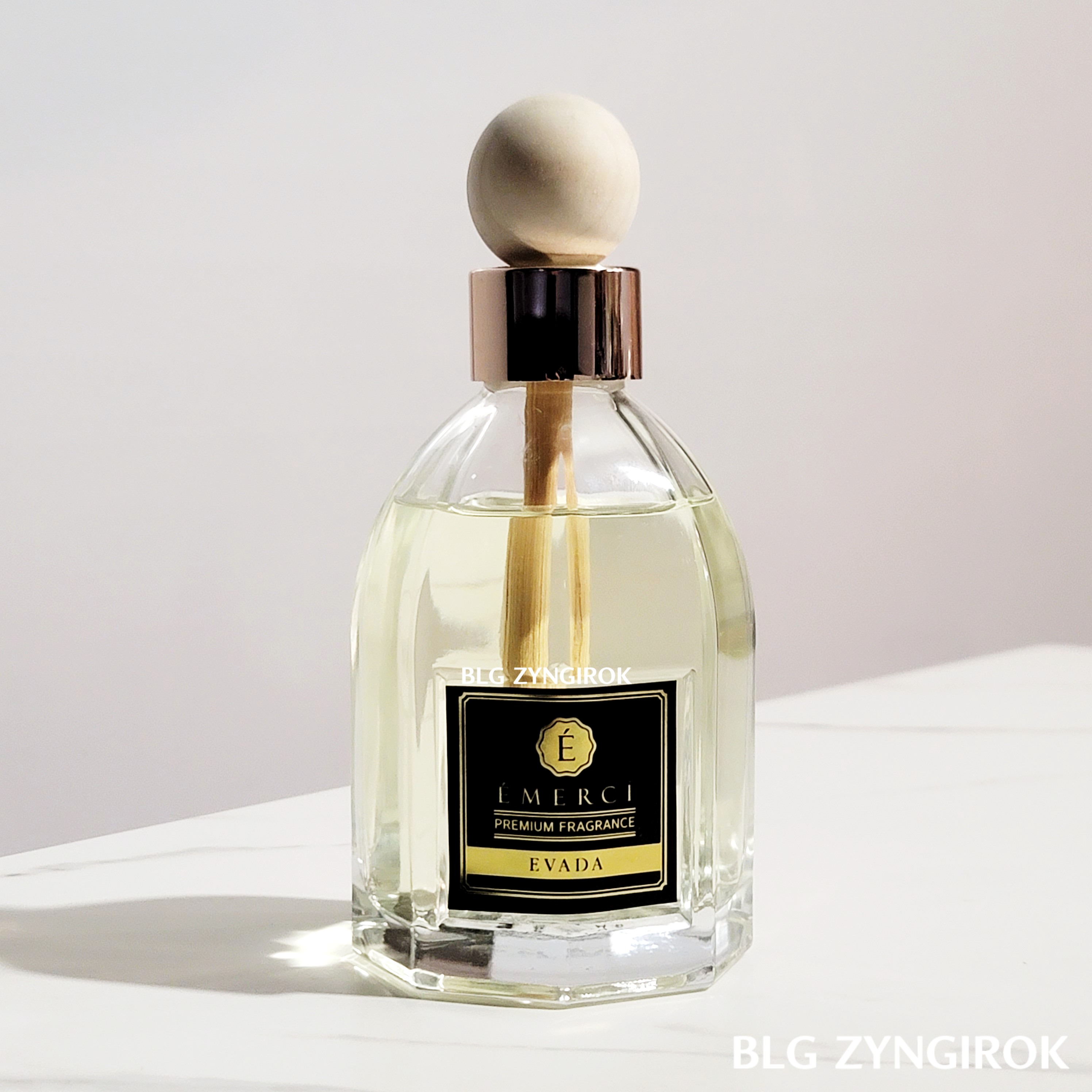 에멜시 에바다 디퓨저 사용 모습이다.