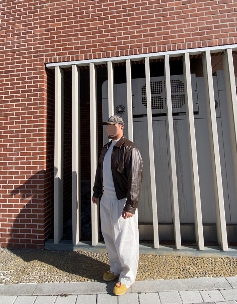 데일리룩('25. 12. 8.)조이스베케이션 카모 밀리터리 볼캡, 스페로네 램스킨 포켓 가죽자켓, 유니클로 모크넥 니트, 무신사스탠다드 벌룬 팬츠, 나이키 코르테즈 레빗 23 SE