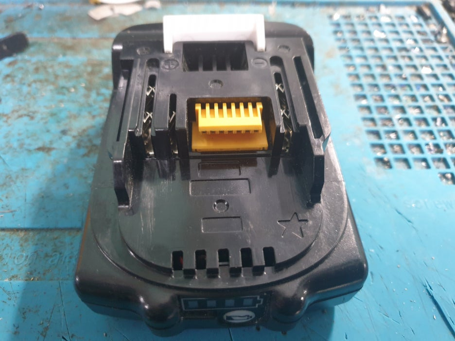 마끼다 호환 배터리 정면