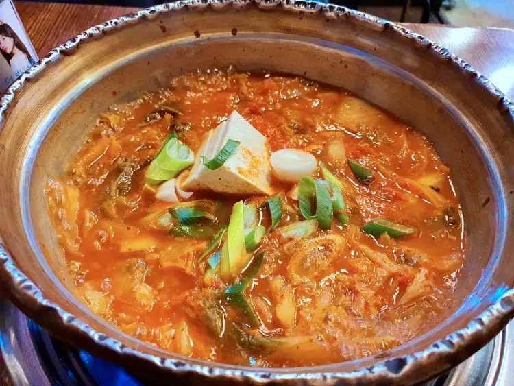 돈 잘버는 젊은사장 만인의 입맛을 사로잡은 4분 30초 김치찌개 맛있는 식당 봉천동 낙성대역 맛집 서장훈 주우재 추천 소개