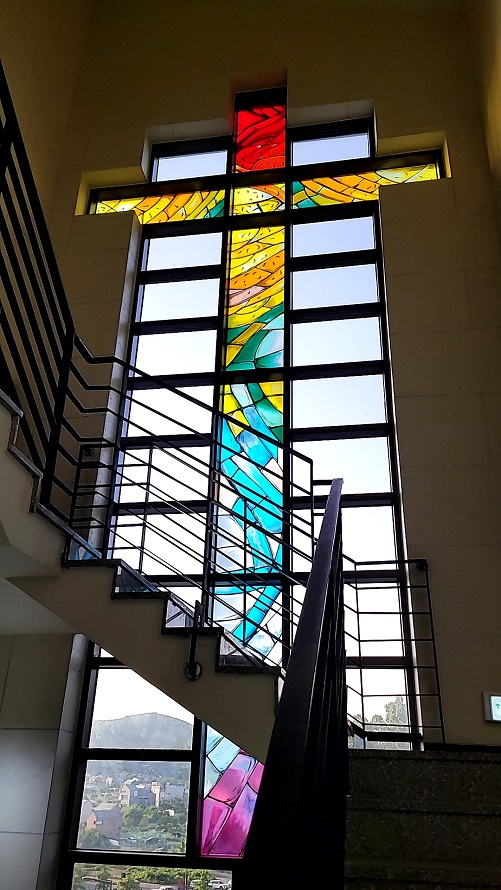 대전교구 세종 성 프란치스코 성당 스테인드글라스