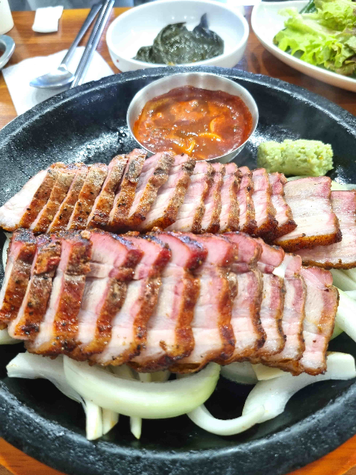 참숯바베큐, 누룽지 통닭, 장작구이 삼겹살