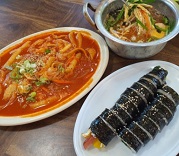 순대-떡볶이-국수