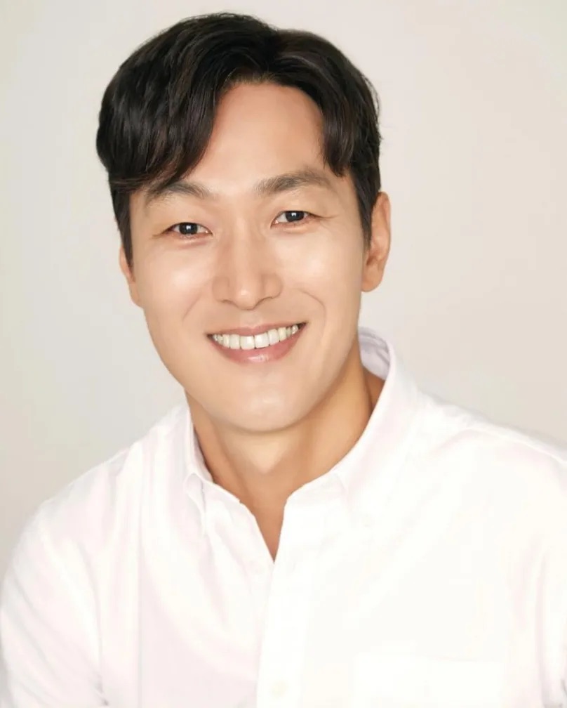 영화 파묘 정보 손익분기점 개봉국가 출연진 줄거리 쿠키 영상 평점 후기