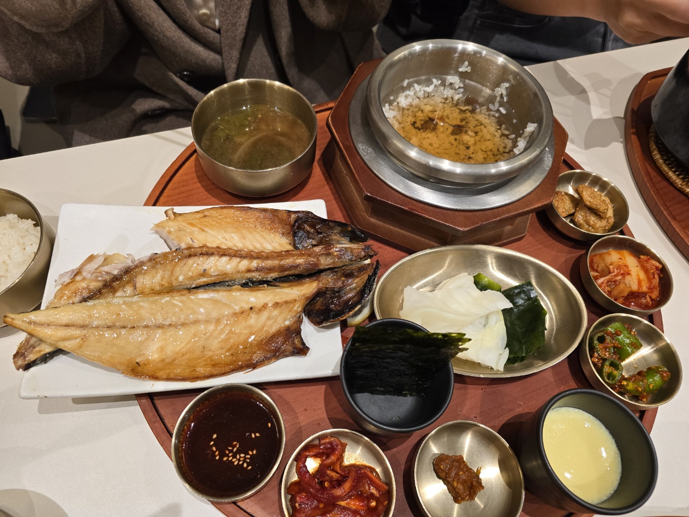 고등어구이솥밥반상